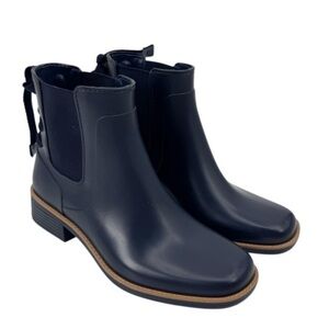Navy rain boots